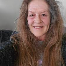 Oh goodness. Why? What should I do? I love all the houseplants but 🤢