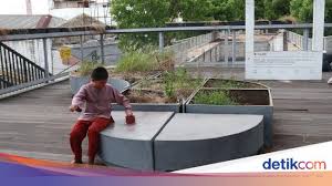 Teras Cihampelas Dulu Dipuji Presiden Jokowi Kini Tak Terurus