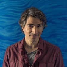 Yes, Brandon Routh looked exceptionally handsome and attractive at the 8th  Annual Young Hollywood Awards in 2006. His dashing appearance, charming  smile and confident demeanor made him a standout