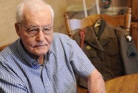 Combs, 'Band of Brothers' soldier, dies in Lafayette