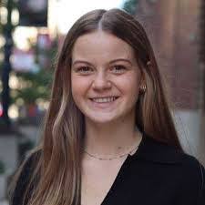 Sarah Barbour's Instagram, Twitter & Facebook