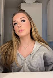 Lindsey Shuck's Instagram, Twitter & Facebook