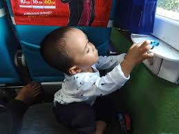 Berita terkini indonesia, internasional seputar politik, ekonomi, entertainment, sepak bola, bulutangkis dan berita sekitar anda Tips Membawa Balita Naik Kereta Api