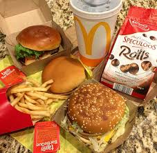 Pin By Katherin Almanzar On Fun Food And Recipes Junk Food Snacks Food Goals Food Platters
