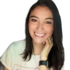 Lisa Marrufo's Instagram, Twitter & Facebook