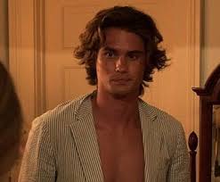 Chase stokes is an american actor who appeared in netflix web series outer banks in 2020. John B Hairstyle Name Hair Style Info