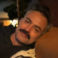 100+ perfiles de «Camus»