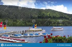Erstelle einen suchauftrag und lasse dich benachrichtigen. Lago Titisee Titisee Neustadt Bosque Negro Rttemberg Del De Baden Wa Foto Editorial Imagen De Neustadt Lago 127210356