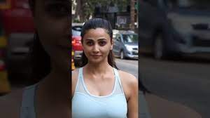 Jun 21, 2021 · shah, 47, is accused of netting $5 million by selling fraudulent online services to seniors on sunday, the rhoslc star was seen smiling as she left a drag queen brunch at leatherheads sports bar. Daisy Shah Daisy Shah Pictures Daisy Shah Age Photos Family Biography Movies Wiki