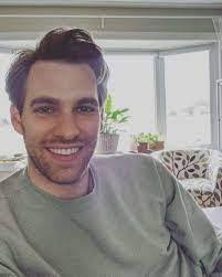 Carl Vanetten's Instagram, Twitter & Facebook