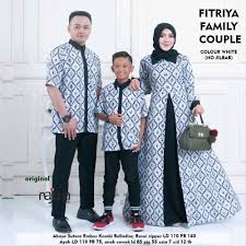 Setiap ada acara pesta pasti di ikuti, . Baju Lebaran Couple Ayah Ibu Anak Gambar Islami