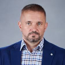 What are some affordable wedding photographer recommendations?