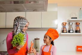 Hasil gambar untuk memasak di dapur