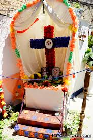 Saldrá nuestra procesión infantil desde la calle cristo rey, compuesta por unos 130 niños más los componentes de. Las Cruces De Mayo Una Tradicion Que Linares No Podra Disfrutar Este Ano