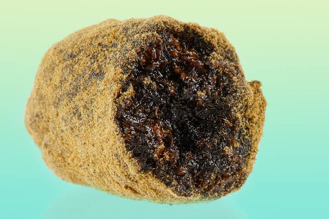 How moon rocks are made: concentrate coating, kief adhesion, and ...
