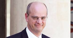 Correspondante de tf1 et lci à washington, amandine atalaya a été débauchée par bfm tv pour couvrir la présidentielle 2022. Jean Michel Blanquer Decouvrez Sa Partenaire Anna Cabana Qui Travaille A Bfm Tv