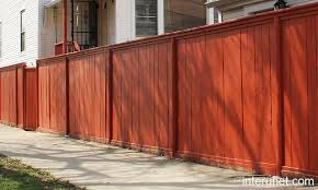 Simple Wood Fence Painted Red Picture Interunet Fence Design Wood Fence Fence Paint