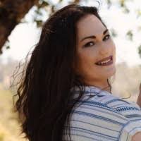 Sara Monroe's Instagram, Twitter & Facebook