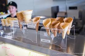 This place is such a cute ice cream shop! Kbzmm G18m5edm