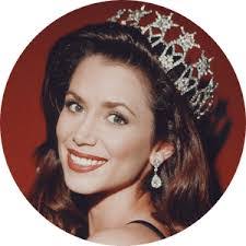 Traci Shirley's Instagram, Twitter & Facebook