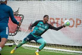 O futebol mudou a vida de aranha. Evangelico Goleiro Do Flamengo Testemunha Superacao Esportes Pleno News
