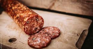 Die Lakereifung Fur Salami Und Andere Rohwurste Ist Eine Gute Alternative Und Besonders Fur Anfanger Geeign Wurstchen Rezepte Mit Wurstchen Wurst Selber Machen