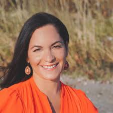 About Anika Aldamuy Denise