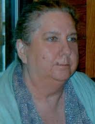 Sarah Spink's Instagram, Twitter & Facebook