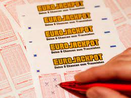 Die ziehungen beim eurojackpot erfolgen stets am freitagabend gegen 20:00 uhr in der finnischen hauptstadt helsinki. Eurojackpot Das Sind Die Aktuellen Gewinnzahlen Und Quoten Am Freitag 09 07 2021 Verbraucher