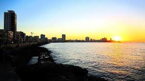 Le soir, le ciel sera encore nuageux aux alentours de 18 h, puis les nuages laisseront place à un ciel clair en début de soirée. Quel Temps Fait Il A Cuba Les Conditions Climatiques A La Hava
