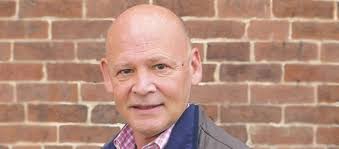 Lee Tatum's Instagram, Twitter & Facebook