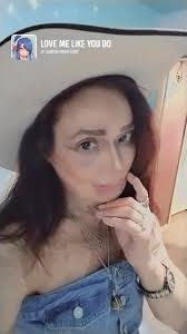 #everyoneシ゚ hair early in the morning well went to bed to get up and got up  couldn't sleep back so I decided to get up and get into my Facebook and put  some music and you pictures Thank you for your ...