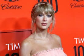 Renting a north london home and donning disguises to see her beau, the pair would spend time together in secret as she hid away from the limelight. Taylor Swift Confirms Boyfriend Joe Alwyn Co Wrote Some Folklore Songs Phillyvoice