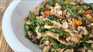 Goreng, setelah matang dan ditiriskan, suwir dagingnya. Tumis Tongkol Suwir Cabe Hijau Youtube