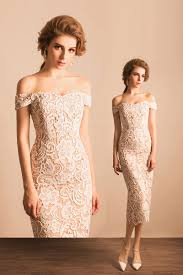 Modèle court avec fines bretelles réglables et manches courtes. Robe A Epaule Denudee L Ideale Pour Un Look Elegant Classe Et Sensuelle En Toutes Circonstances Blog Officiel De Persun Fr
