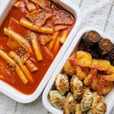 2.976 resep gochujang ala rumahan yang mudah dan enak dari komunitas memasak terbesar dunia! Resep Dan Cara Membuat Tteokbokki Camilan Khas Korea Yang Lezat Dan Nikmat Orami