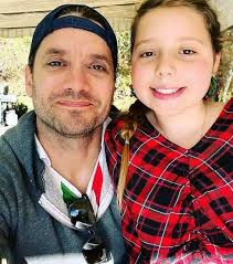 You don't play w/ Grandmas. Now we can finally get some clarity of the SL  beginning. It was the love for a daughter, granddaughter and a cousin. All  family thinking they were