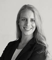 Danielle Diller is a franchise attorney in Dinsmore's Tampa office