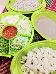 Laksam kelantan ni masakan turun temurun kelantan,yang sangat mudah dan sedap,moktih antara makanan kelantan yang paling popular di seluruh malaysia ialah laksam. Resepi Laksam Kelantan Guna Sukatan Cawan Mudah Aje Nak Buat Keluarga