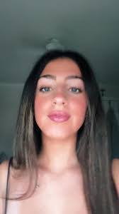 Krista Dewsnap's Instagram, Twitter & Facebook