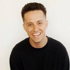 Tiffany Cottle's Instagram, Twitter & Facebook