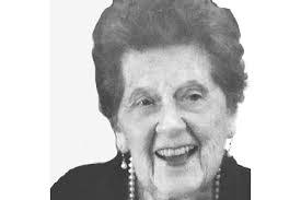 Dorothy Snell's Instagram, Twitter & Facebook