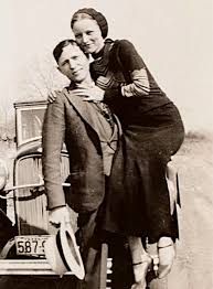 In the years that followed, the car was leased several the infamous bonnie and clyde death car has been touring across the country for the past 30 years, but, mostly, it remained in the lobby of whiskey. Bonnie And Clyde Wikipedia