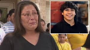 KEEP HIM IN YOUR THOUGHTS 🙏 Police Captain Brantley Worley was seriously  hurt after being shot while responding to a call for service at a home.  https://www.wtsp.com/article/news/crime/mccaysville-captain-brantley-worley-shot-officer-shot/85-c0540a8f  ...