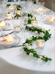 Wir kennen die altbackenen hochzeitstische mit riesigen blumengestecken und opulenten kerzenleuchtern, durch die man bunte vasen selber machen. 40 Hochzeit Tischdekoration Ideen Hochzeit Tischdeko Selber Machen