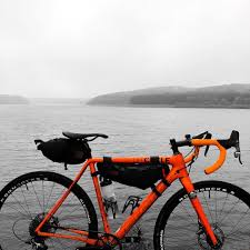 Fahrrader Bringen Farbe In Den Grauen Alltag Fahrradtour Komoot Rennradfahren Rennradliebe Radreise Bi Cannondale Bikes Cannondale Bicycle