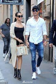 충무로의 대세 하정우가 광고계에서도 대세 몰이를 이어간다. í˜¸ë‚ ë'ì˜ ìµœê·¼ íŒ¨ì…˜ ê·¼í™© Jpg