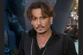 Sono tanti gli uomini che hanno amato e sfoggiato i capelli mullet a partire dagli anni ’80, come l’indimenticabile patrick swayze in dirty dancing e kiefer sutherland in ragazzi perduti. Uomini Barba E Capelli Ritorno Agli Anni 90 La Repubblica