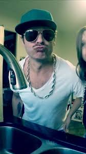 This is a real quick rap about Washin’ ya handz., #wash #your #hands  #dadrap #nickmiami #quarantine #corona #lockdown #covid19 #staystrong