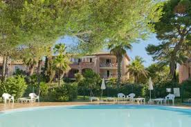 D'avril à octobre, vous pourrez vous baigner dans notre piscine ou lézarder sur les transats qui l'entourent, à. Pierre Vacances Residenz La Pinede Bewertungen Fotos Preisvergleich Hyeres Frankreich Tripadvisor